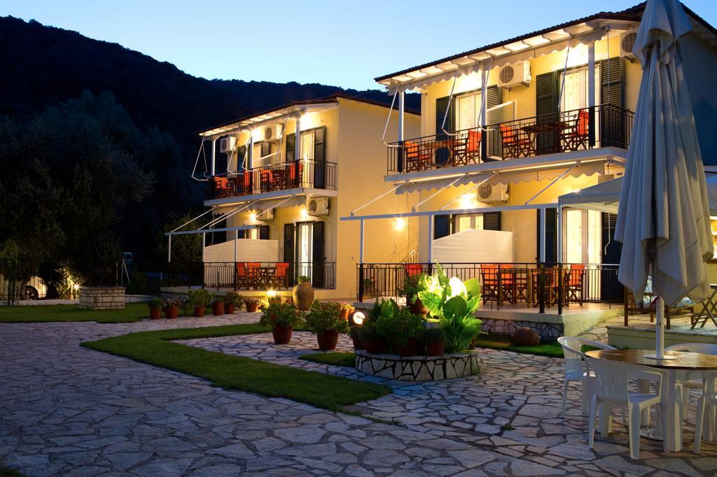 Natasa Studios Mikros Gialos Exterior foto