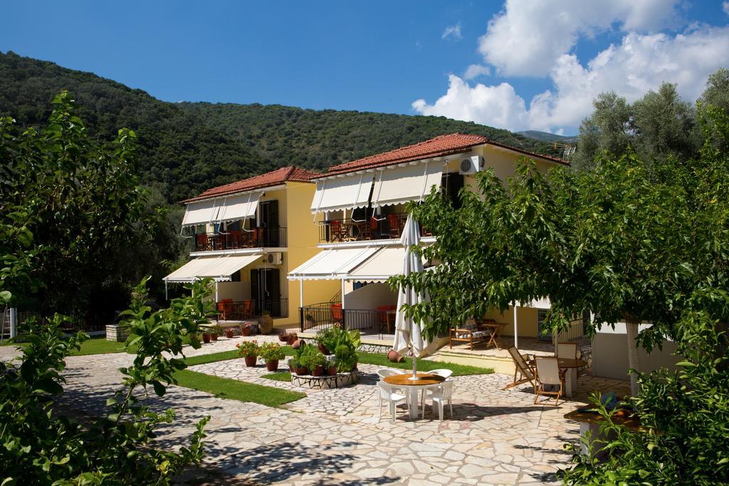 Natasa Studios Mikros Gialos Exterior foto